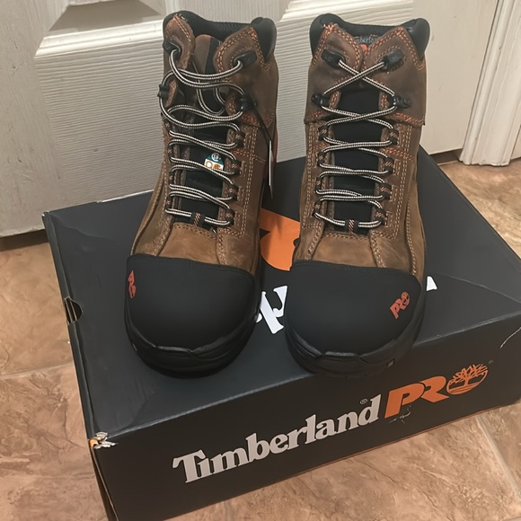Brand new pair of Timberland Pro, Steel toe work boots. Size 9.5! - Picture 8 of 8